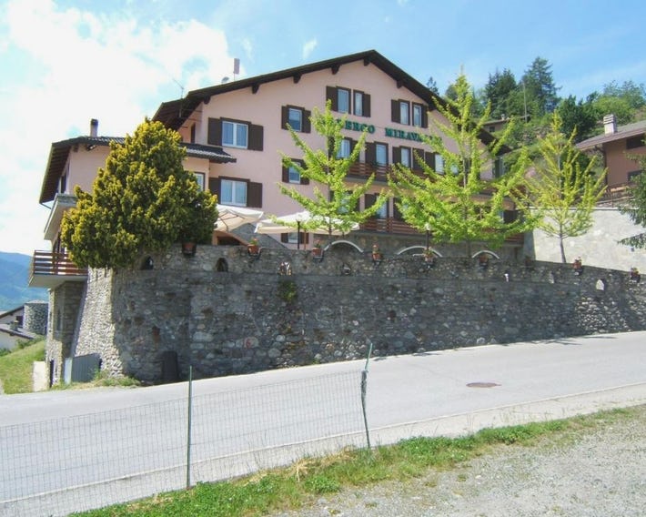 Hotel Ristorante Miravalle