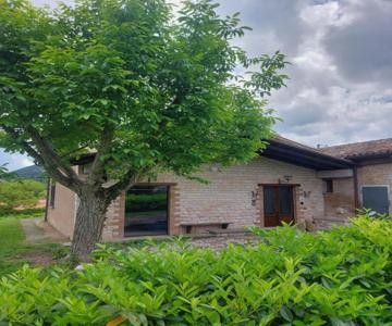 L'officina di Leo - Casale con giardino