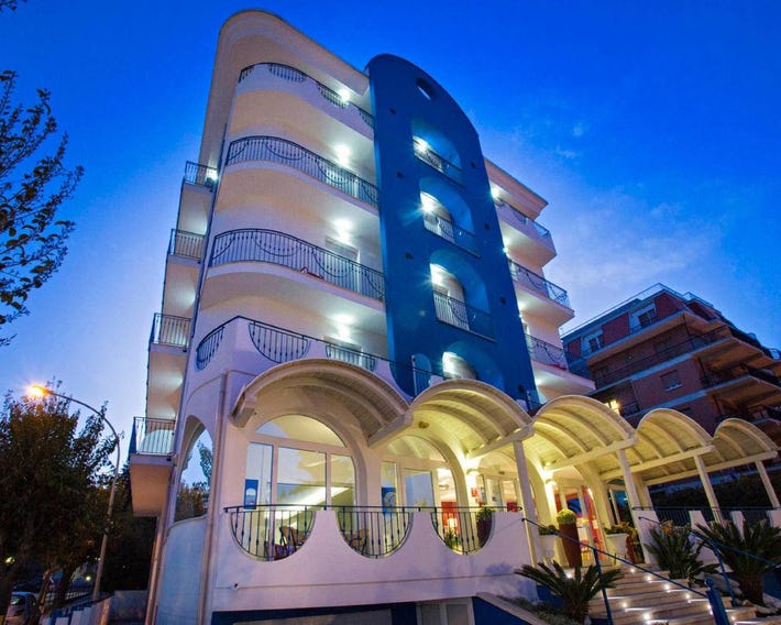 Hotel Ambassador