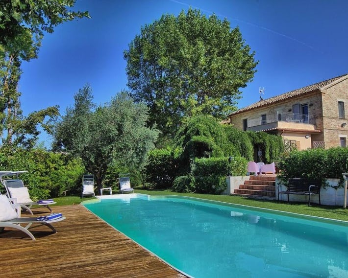 Casali Marchigiani - Ville vacanza private con piscina, giardino e vista panoramica