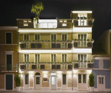 Opera Arte Suite Apartments