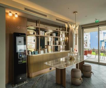 Visionair Suites & SPA-Room Only e Honesty Bar