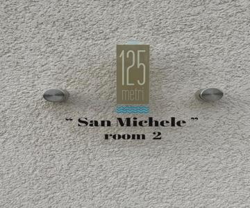 B&B125metrisulmare room 2 san Michele