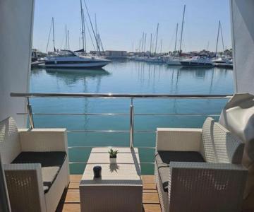 Viva Suitesboat