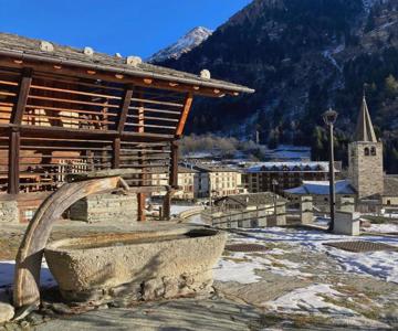 Stilish wooden chalet fully renovated near the lifts