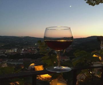 View & Wine
