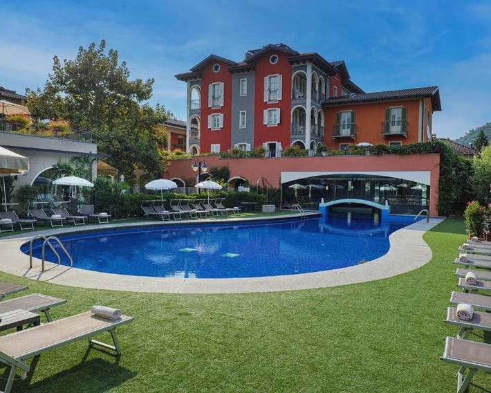 Aquazzurra Resort & Aparthotel