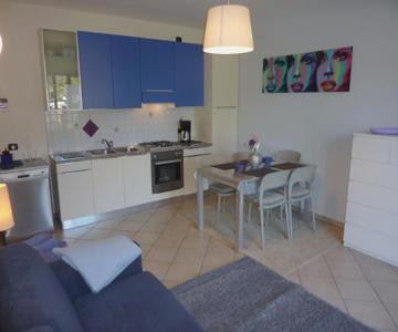 Apartment AZZURRA Terrasse Gartenblick Parkplatz kostenlos 100 mtr zum Strand