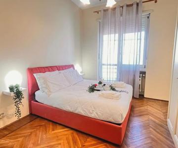 sky apartment a due passi dalla stazione