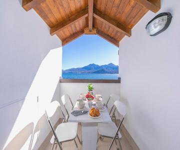 Blu Lake Apartment On Ghiffa Beach - Happy Rentals