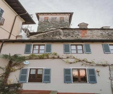 L&b House