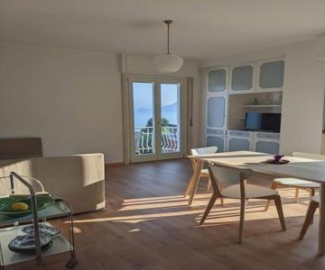 Breathtaking lake view in the heart of Stresa