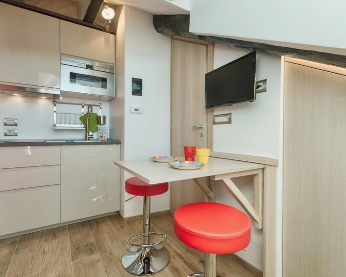 GuestHost - Multifunctional Stylish Studio