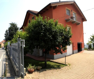 Bed & Breakfast Alba In Langhe