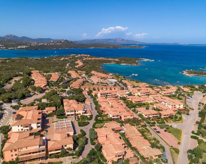Baia de Bahas Residence