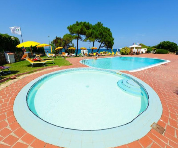 Bungalow Club Village