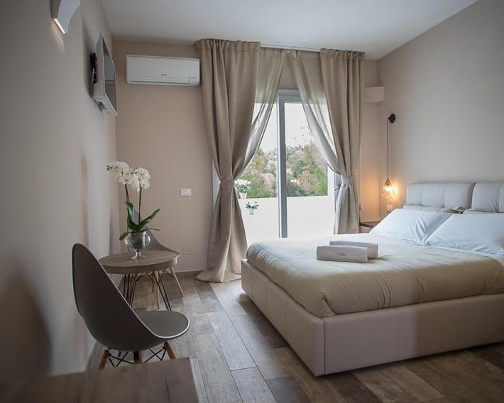 B&B Sorahnia Design House