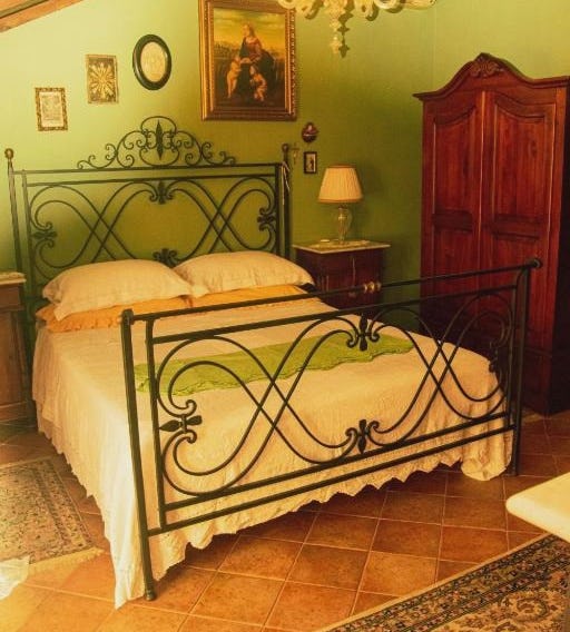 Ludy suite house