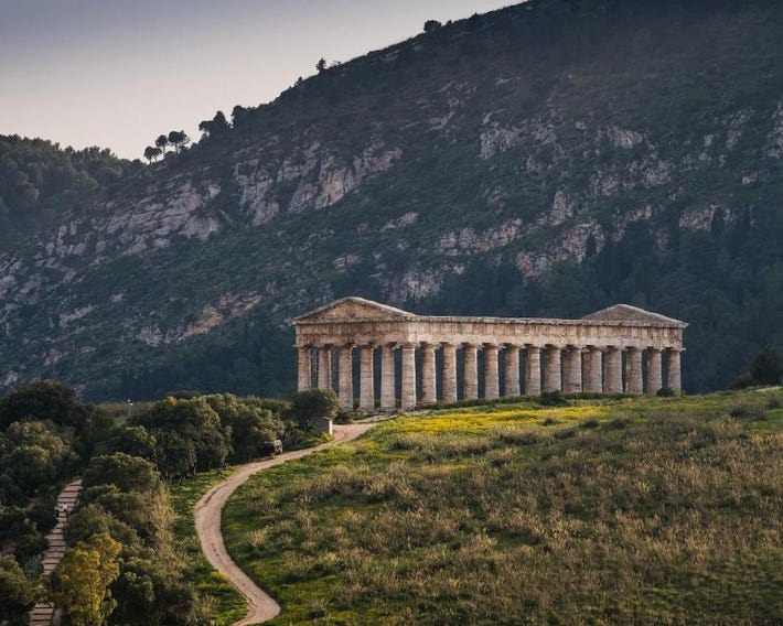 Helimos B&B with Segesta Temple view near Castellammare del Golfo