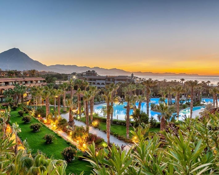Acacia Resort
