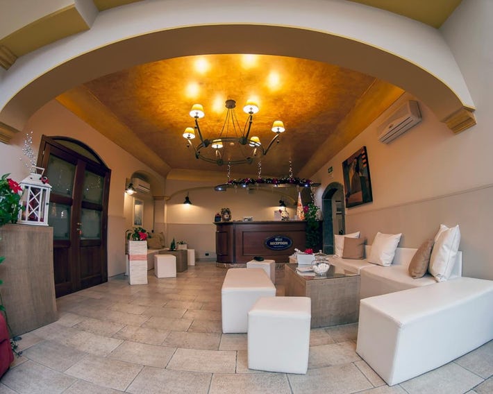 Hotel Capomulini Historical House