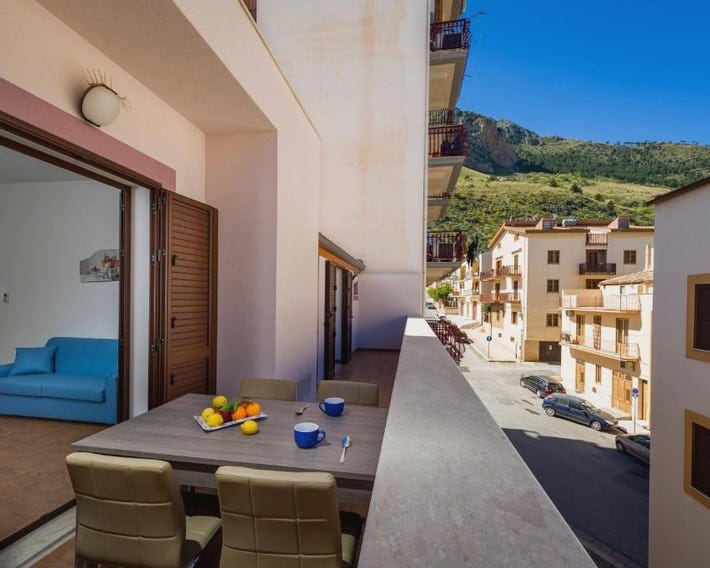 Il Glicine Appartamenti & Rooms