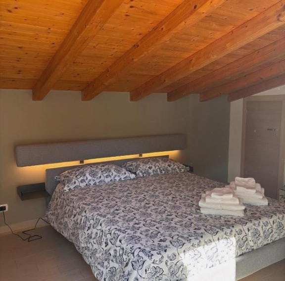 Paola guest house