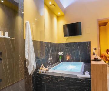 ETNEA Suite 270