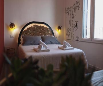 Liotru Maisonne, rooms with en-suite bathroom and shared bathroom