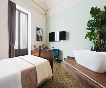 Holiday Lux Boutique Room