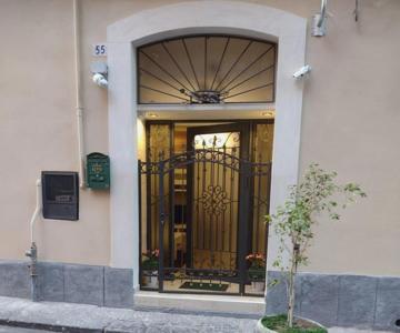 Azalea house