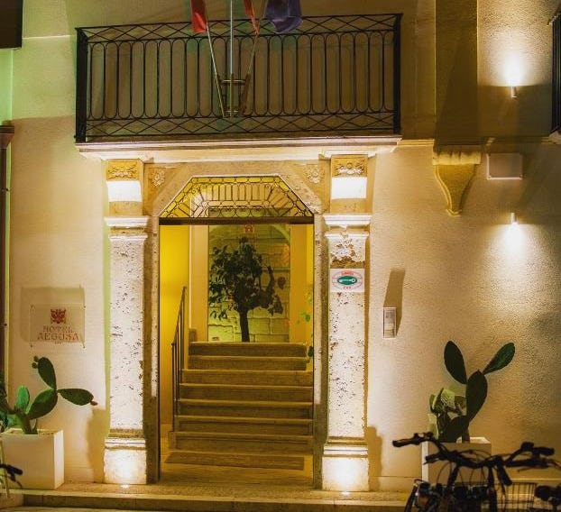 Aegusa Hotel