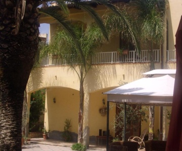 Valoroso Village