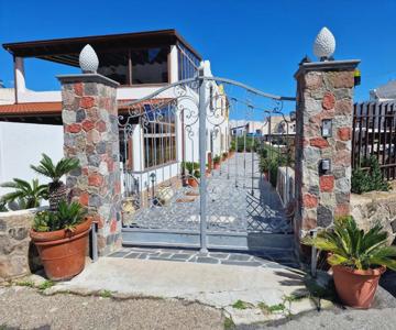 Rosa's house