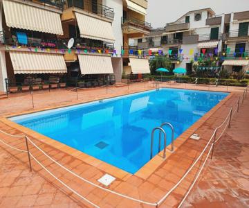 Sea Garden, fronte mare con piscina