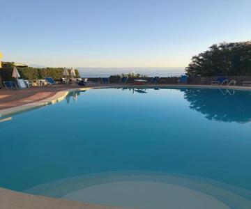 Una Piscina Sul Mare Apartment