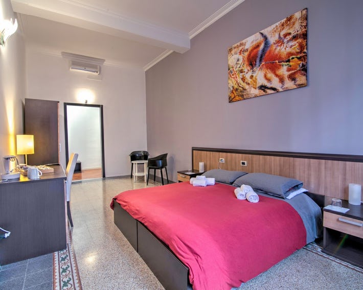 Maqueda Central Suites