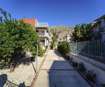 Lovely Villa, close to the beach