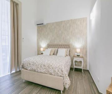 Vittorio Emanuele Charming Central Flats