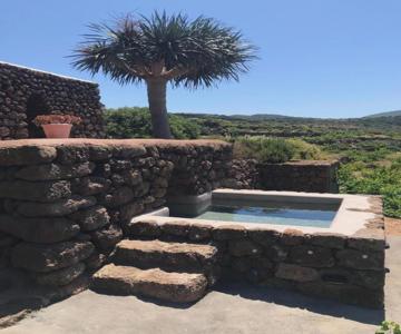 Dammusi IL SERRALH -Pantelleria-