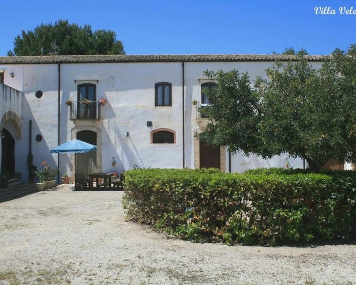 Baglio "Villa Velez"