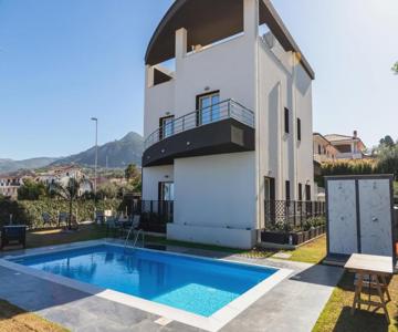 Villa Nebros