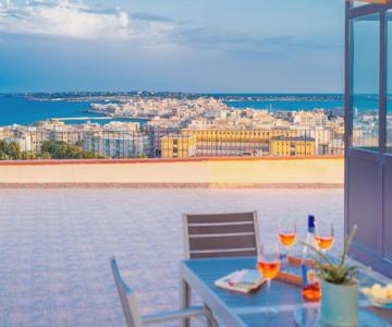 GuestHost - La Terrazza di Siracusa - Roomy and Bright Flat