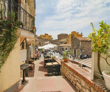 GuestHost - Taormina Sunny Experience