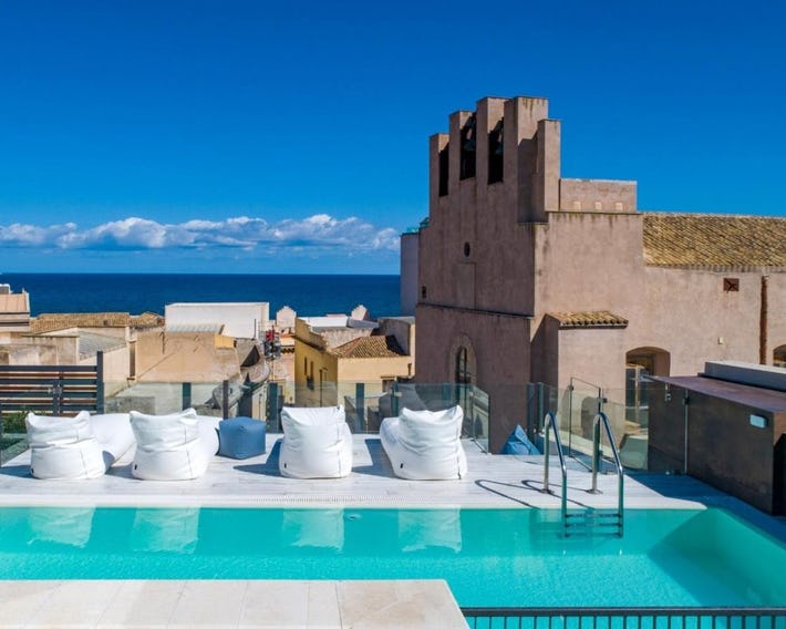 Azzoli Apartments & Skypool - Adults Only