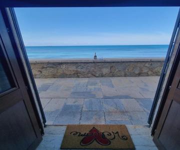 Una Finestra Sul Mare