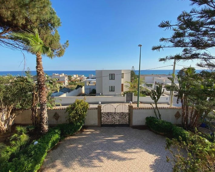 Sea View - Beautiful Terrace with BBQ