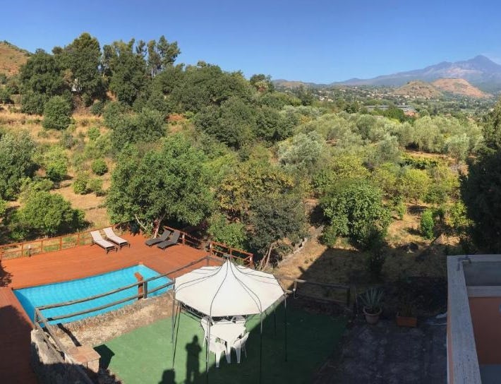 Villa Bonaccorso - antica e maestosa villa con piscina ai piedi dell'Etna