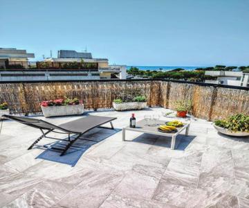 -Penthouse con Terrazza Panoramica -Free Parking-