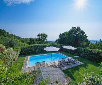 VILLA DI CAMPAGNA 10 POSTI CON PISCINA PRIVATA